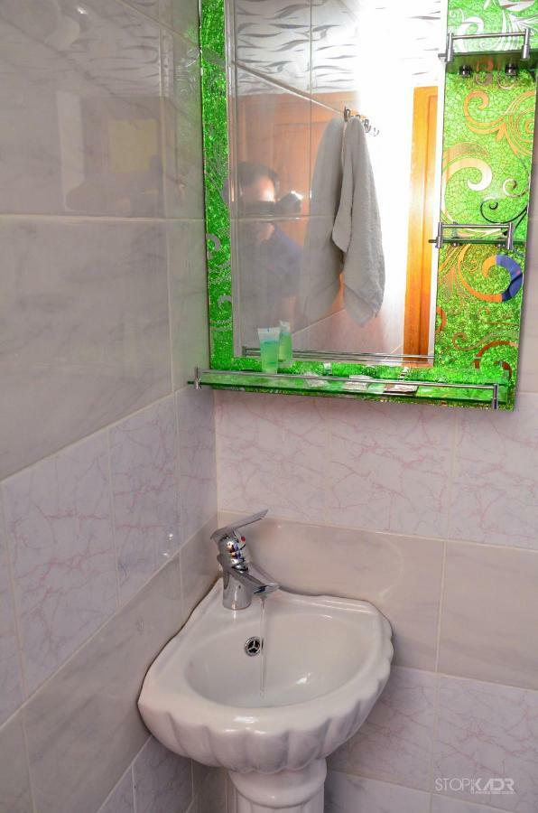 Camp'In Goris Hotel ภายนอก รูปภาพ