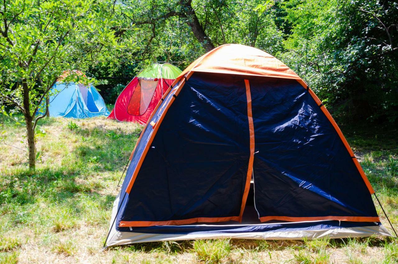 Camp'In Goris Hotel ภายนอก รูปภาพ